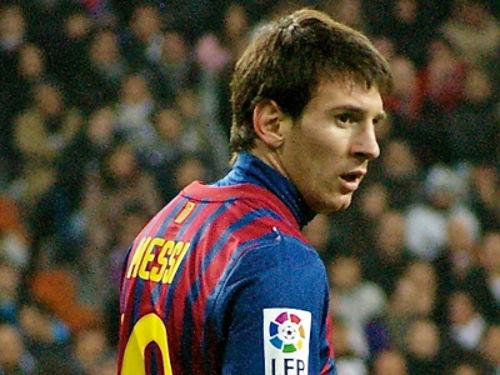 Lionel_Messi_at_Bernabeu