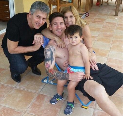 297316FB00000578-0-Lionel_Messi_posted_this_Instagram_snap_as_he_enjoyed_some_well_-m-14_1433776113805
